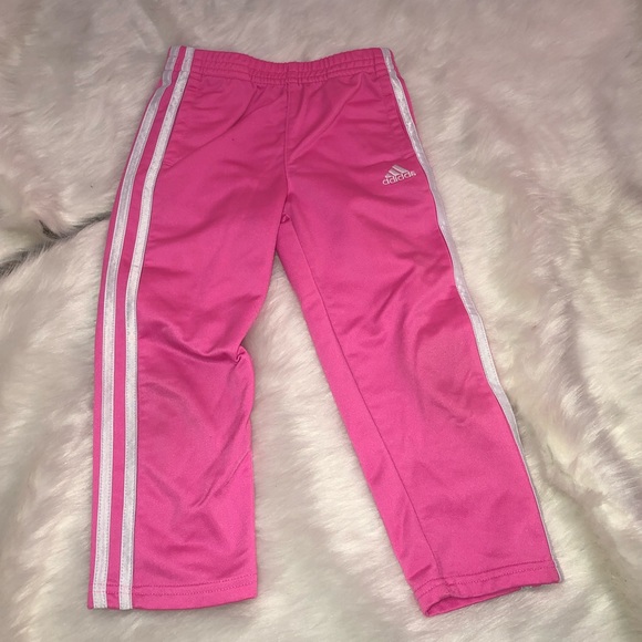 Girls’ size 4 Adidas classic tracksuit - Picture 6 of 10